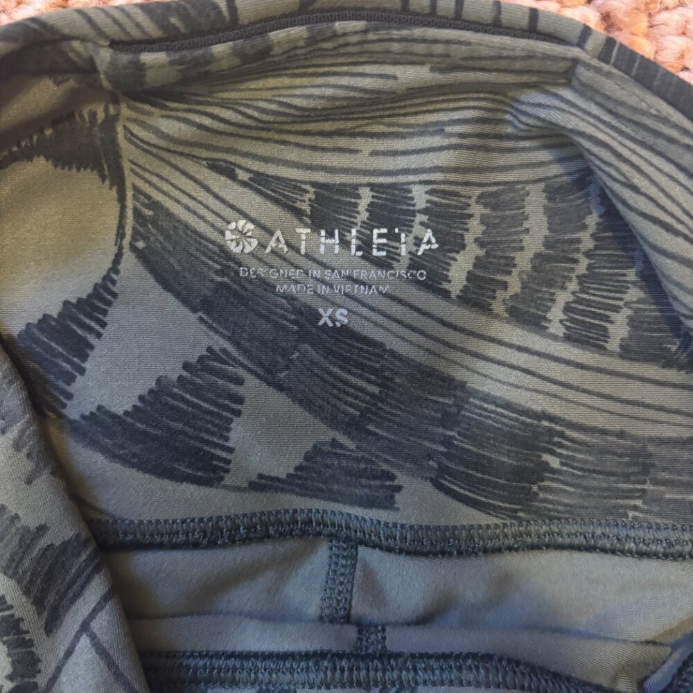 Athleta Womens Gray Palm Leaf Print Leggings Stash Pocket Size XSmall 23" Waist - Picture 4 of 5